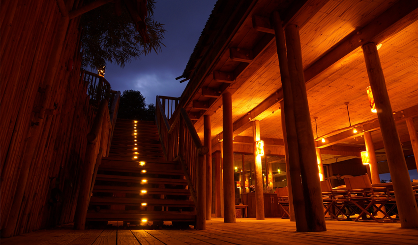 deck lighting company